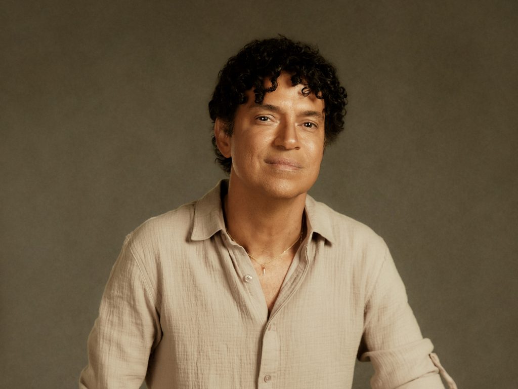 Show de Jorge Vercillo ao vivo em apresentação de MPB