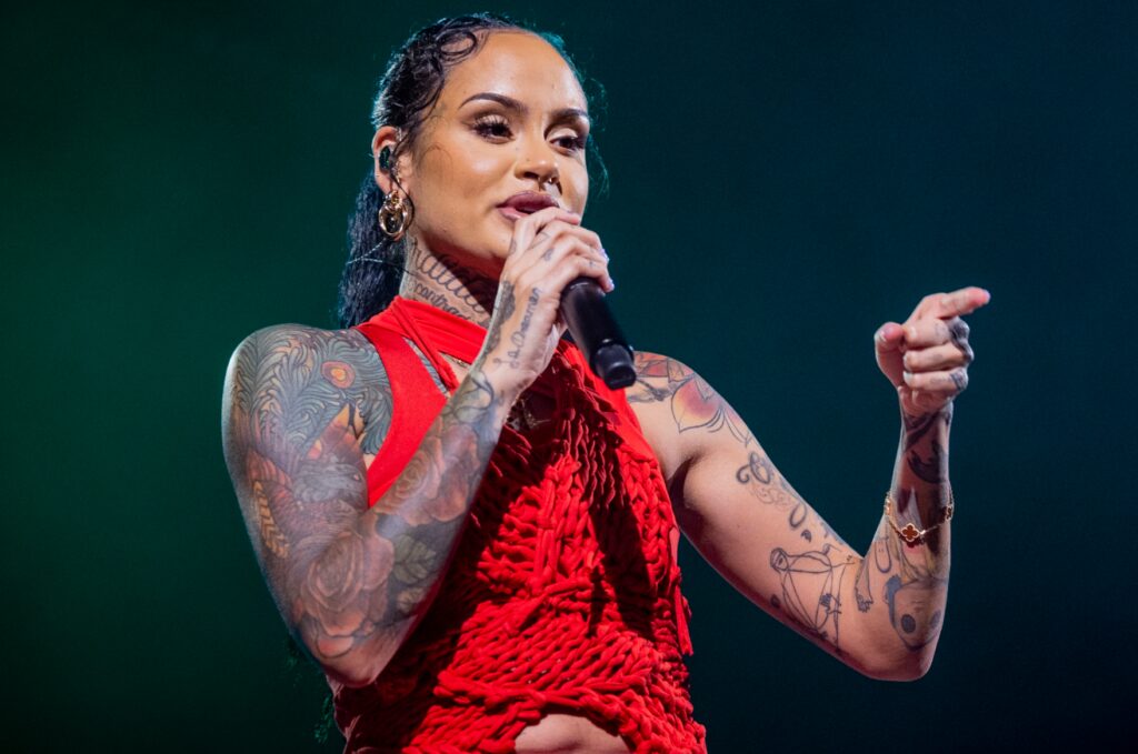 Kehlani se apresentando no festival AFROPUNK Brasil em Salvador