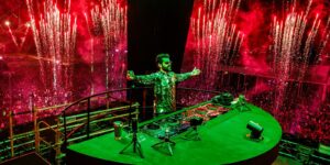 Show do Alok na Áurea Tour em Curitiba com palco grandioso e efeitos visuais